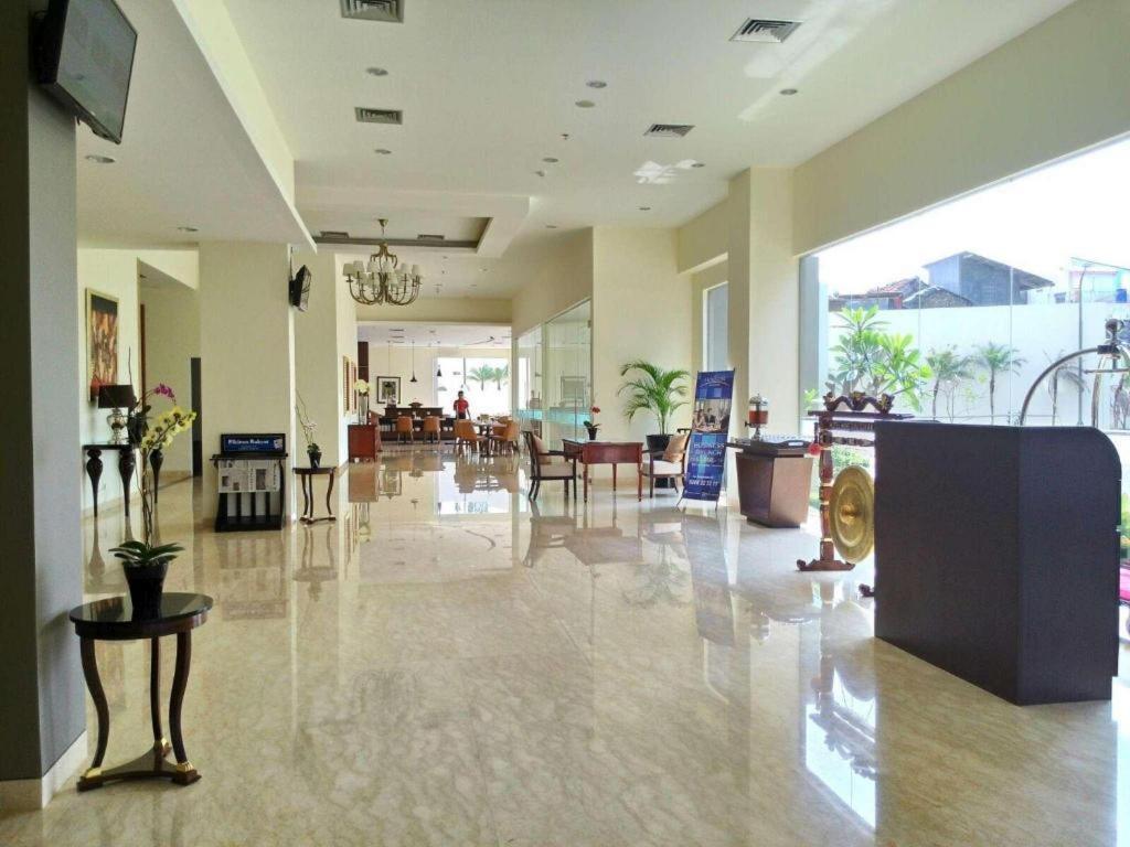 Horison Hotel Sukabumi Extérieur photo