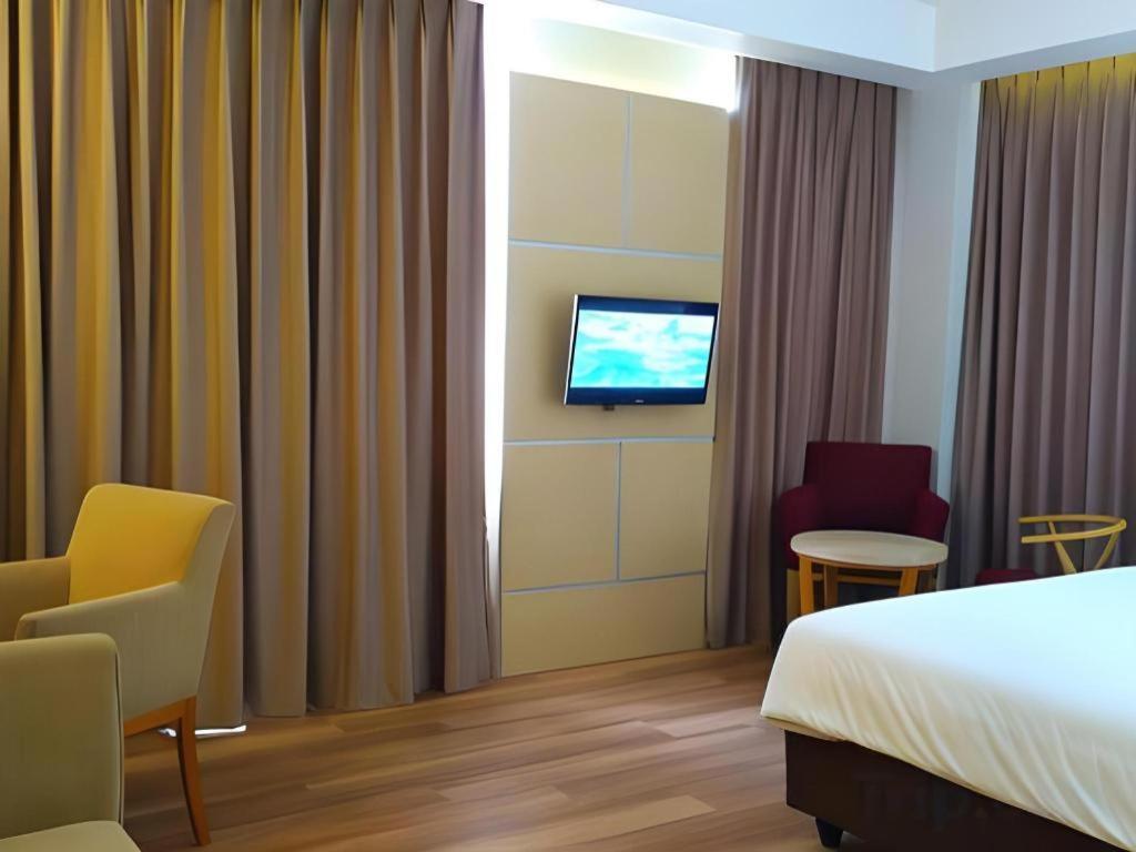 Horison Hotel Sukabumi Extérieur photo
