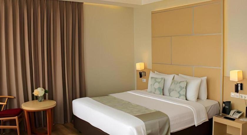 Horison Hotel Sukabumi Extérieur photo
