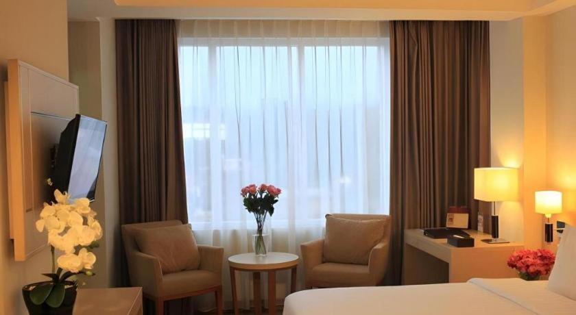 Horison Hotel Sukabumi Extérieur photo