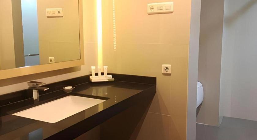 Horison Hotel Sukabumi Extérieur photo