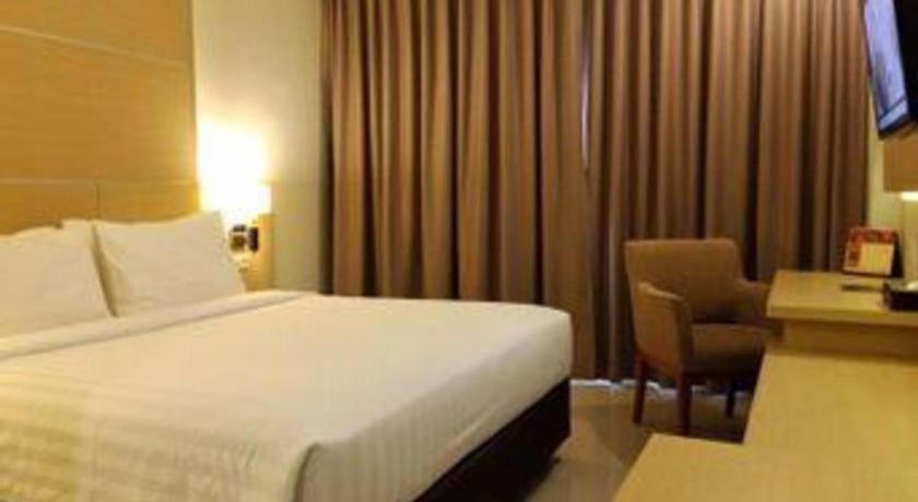 Horison Hotel Sukabumi Extérieur photo