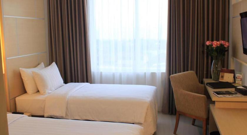 Horison Hotel Sukabumi Extérieur photo