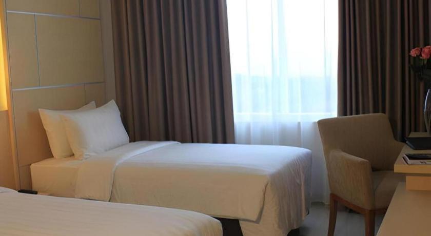Horison Hotel Sukabumi Extérieur photo