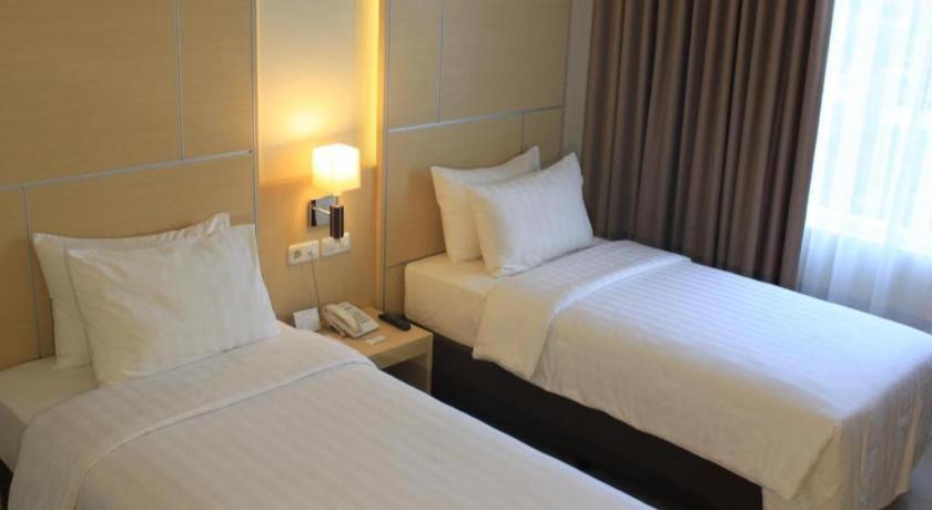 Horison Hotel Sukabumi Extérieur photo