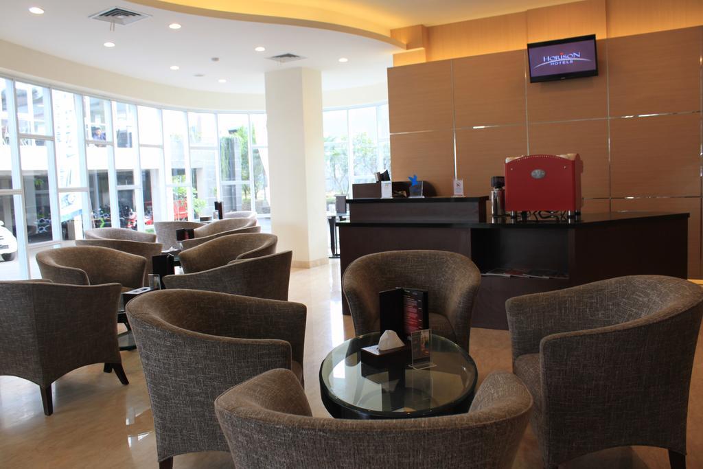 Horison Hotel Sukabumi Extérieur photo